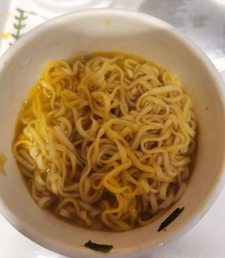 NISSIN 닛신 컵누들  4종 - 씨푸드오리지날, 씨푸드 스파이시, 씨푸드 커리, 씨푸드 XO소스 — 5점을 준 리뷰어가 2022년 12월 올린 사용 사진