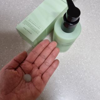 프리마인 메이크업과 들뜨는 각질까지 한방에 깐달걀로! 순하기까지한 셀베이스 그린티클렌저(200ml) — 5점을 준 리뷰어가 2023년 2월 올린 사용 사진