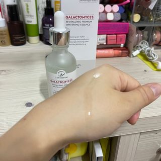 오투에니원 갈락토미세스 리바이탈라이징 프리미엄 화이트닝 에센스 50ml — 5점을 준 리뷰어가 2023년 1월 올린 사용 사진