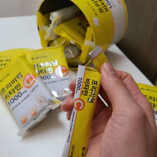 서울약사신협 프리미엄비타민C1000_2.5G x 100포 — 5점을 준 리뷰어가 2020년 12월 올린 사용 사진