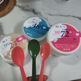 요그앤오트 그릭요거트 3종(그릭요거트24 150g + 그릭요거트48 150g + 그릭요거트72 320g) — 5점을 준 리뷰어가 2022년 7월 올린 사용 사진