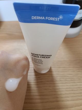 더마포레스트 마데카소사이드 리페어 크림,  모이스처라이징 아쿠아크림 — 5점을 준 리뷰어가 2021년 8월 올린 사용 사진