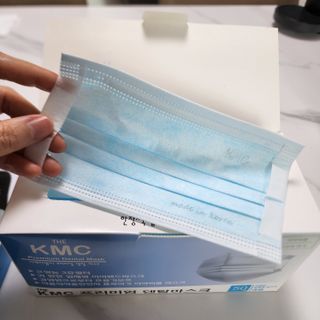 건강누리인터내셔날 (마스크 특집) 7DAYS 컬러마스크 (컬러7매)+ KMC 프리미엄 덴탈마스크(50매) — 5점을 준 리뷰어가 2022년 7월 올린 사용 사진