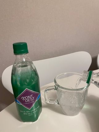 몽베스트 Montbest with Sparkling water Plain 20병 — 5점을 준 리뷰어가 2022년 6월 올린 사용 사진