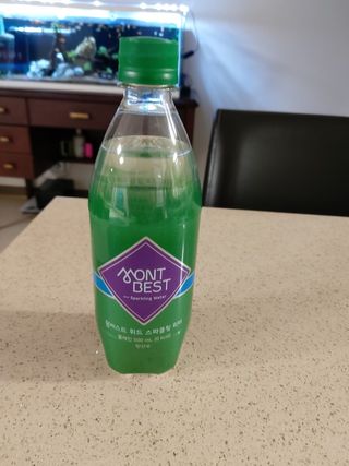 몽베스트 Montbest with Sparkling water Plain 20병 — 5점을 준 리뷰어가 2021년 11월 올린 사용 사진