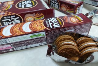 롯데제과 롯샌 카페크런치 — 5점을 준 리뷰어가 2021년 10월 올린 사용 사진