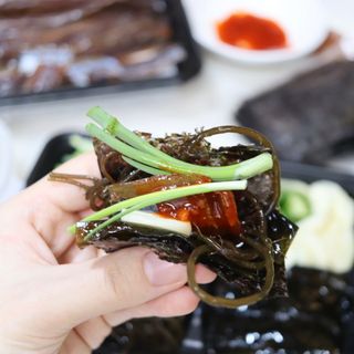 마라도푸드 포항 구룡포 햇 과메기 야채세트 마라도회식당 꽁치 — 5점을 준 리뷰어가 2024년 1월 올린 사용 사진