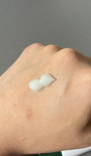 랑벨 랑바이오 블랙 시카 크림 50ml(블랙비 프로폴리스, 시카 4종, 판테놀 10 함유) — 5점을 준 리뷰어가 2022년 7월 올린 사용 사진