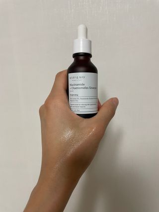 마리엔메이 히알루로닉스 세럼 ,나이아신아마이드 모과 세럼, 마린콜라겐 세럼, 청귤 흰목이버섯 추출물 세럼 — 5점을 준 리뷰어가 2021년 10월 올린 사용 사진