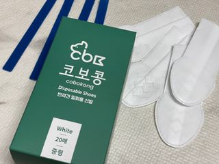 코보콩 에어슈즈 강아지 일회용 신발 소용량 패키지 20매 초경량  미끄럼방지 실내외 겸용 — 5점을 준 리뷰어가 2022년 3월 올린 사용 사진