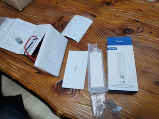 아카라 조명 스위치를 누워서 끄는 방법 (스마트 조명 스위치 2구 + 무선 리모트 스위치 1구 T1, 스마트 허브 E1) — 5점을 준 리뷰어가 2021년 12월 올린 사용 사진