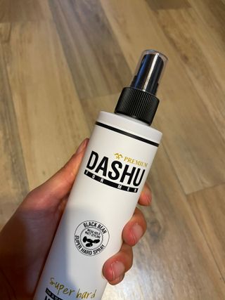 다슈코리아 다슈 포 맨 프리미엄 메가 홀드 슈퍼 스프레이 250ml — 4점을 준 리뷰어가 2021년 4월 올린 사용 사진