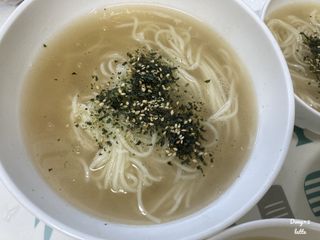 [한면원] 잔치국수 2인분 — 3점을 준 리뷰어가 2022년 7월 올린 사용 사진