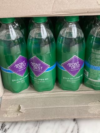 몽베스트 Montbest with Sparkling water Plain 20병 — 5점을 준 리뷰어가 2021년 10월 올린 사용 사진