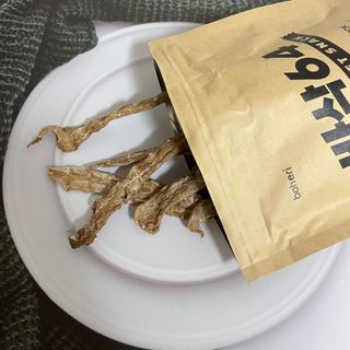 [보헤리] 국내산 강아지 육포간식 바삭 64 2종 — 5점을 준 리뷰어가 2022년 4월 올린 사용 사진