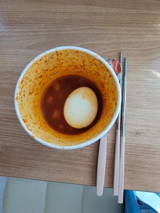 유비쿡 컵떡볶이 매운컵떡볶이2개/ 짜장컵떡볶이 2개  총 4개세트 — 5점을 준 리뷰어가 2021년 2월 올린 사용 사진
