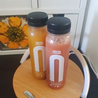 BLENDY'S 핑크 스무디+블론디 스무디 — 5점을 준 리뷰어가 2021년 9월 올린 사용 사진