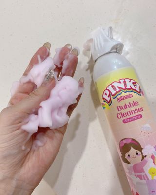주식회사 권브라더스 [권브라더스] 목욕놀이 필수템, 핑키공주 유아버블클렌저 300ml 대용량 몽글몽글 구름 속 딸기향 — 5점을 준 리뷰어가 2022년 1월 올린 사용 사진