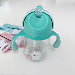유비맘 트라이탄 코니빨대컵_컬러 랜덤 발송 — 5점을 준 리뷰어가 2021년 2월 올린 사용 사진