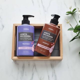 쿤달 [KUNDAL 공식] 프리미엄 헤어 케어 스페셜 세트 샴푸 500ml &amp; 트리트먼트 500ml — 5점을 준 리뷰어가 2021년 3월 올린 사용 사진