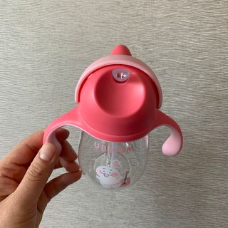 유비맘 트라이탄 코니빨대컵_컬러 랜덤 발송 — 3점을 준 리뷰어가 2021년 3월 올린 사용 사진