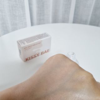 KISSY BAE 키시베이 키시베이 리얼화이트 톤업틴트 — 5점을 준 리뷰어가 2021년 7월 올린 사용 사진