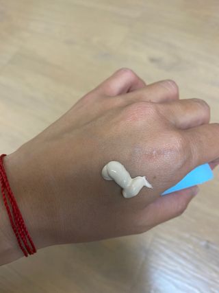 바르셀 톤업선크림 미백 메이크업베이스 CC크림 인텐시브 씨씨 젠 30ml — 4점을 준 리뷰어가 2021년 11월 올린 사용 사진