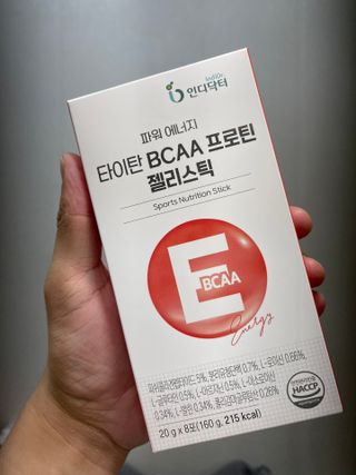 [인디닥터] 타이탄 BCAA 프로틴 젤리스틱 — 4점을 준 리뷰어가 2022년 5월 올린 사용 사진