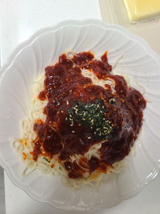 [한면원] 비빔국수 2인분 — 4점을 준 리뷰어가 2022년 8월 올린 사용 사진
