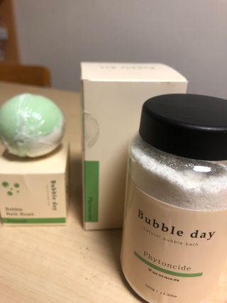 버블데이 아로마/과일 거품 입욕제 — 5점을 준 리뷰어가 2021년 7월 올린 사용 사진