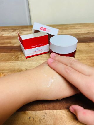 레드투래드 센서티브 슈퍼 크림 50ml — 5점을 준 리뷰어가 2021년 10월 올린 사용 사진