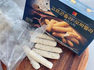 디케이식품(주) 고르곤졸라&모짜렐라 치즈스틱 400g — 5점을 준 리뷰어가 2023년 3월 올린 사용 사진