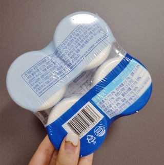 매일바이오 그릭요거트 오리지널 플레인 4개, 로스터리 커피믹스 4개 — 5점을 준 리뷰어가 2021년 12월 올린 사용 사진