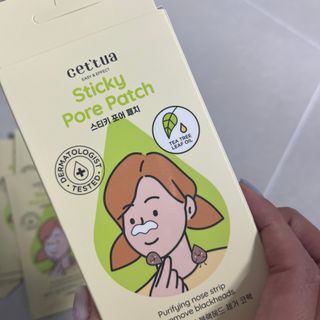 세뚜아(Cettua) 세뚜아 스티키 포어 패치 Cettua Sticky Pore Patch — 5점을 준 리뷰어가 2023년 8월 올린 사용 사진