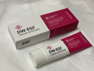 이지듀 DW-EGF 크림 다이브좀_콜라겐이 쏙쏙, 탄력피부로 다이빙 — 4점을 준 리뷰어가 2021년 2월 올린 사용 사진