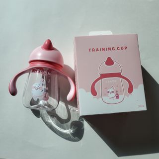 유비맘 트라이탄 코니빨대컵_컬러 랜덤 발송 — 5점을 준 리뷰어가 2021년 3월 올린 사용 사진