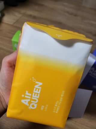 에어퀸 뉴브레스 유기농 생리대 4종 (팬티라이너 20P + 중형 10P + 대형 10P + 오버나이트 8P)_체험단 — 5점을 준 리뷰어가 2024년 5월 올린 사용 사진
