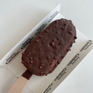 롯데제과 본젤라또 비스킷&바닐라카라멜바, 본젤라또 베리쇼콜라컵 — 5점을 준 리뷰어가 2021년 11월 올린 사용 사진
