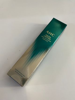 [NEW 탄력유턴 아이크림] AHC 유스 래스팅 리얼 아이크림 포 페이스 — 5점을 준 리뷰어가 2021년 2월 올린 사용 사진