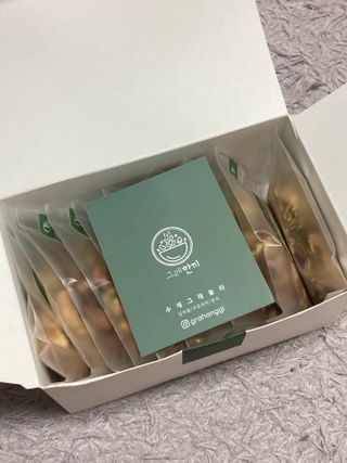 [그래한끼] 무설탕/저당 시리얼타입 수제그래놀라 (40gX10개) — 5점을 준 리뷰어가 2022년 9월 올린 사용 사진