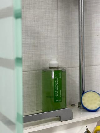 닥터시드 티트리 앤 라임 비건 지성케어 쿨 탈모 샴푸 (1000ml) — 5점을 준 리뷰어가 2023년 8월 올린 사용 사진
