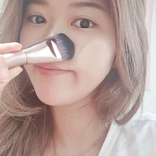 [툴앤썸] 라운드 파운데이션 브러시+사선 쉐딩 브러시+블렌딩 브러시 — 5점을 준 리뷰어가 2021년 6월 올린 사용 사진