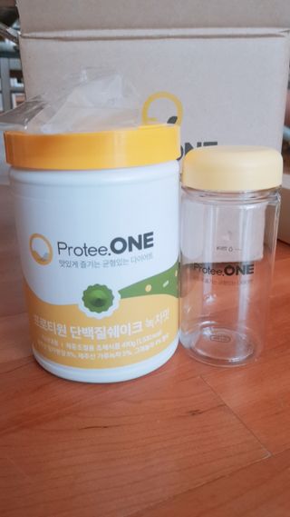 프로티원 단백질쉐이크 녹차맛 2주분 1통+보틀 — 5점을 준 리뷰어가 2021년 5월 올린 사용 사진