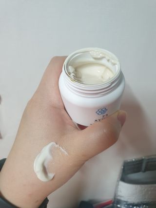 AYU25[아유트웬티파이브]다마스크로즈워터 베이스 천연 수분 촉촉 크림 — 4점을 준 리뷰어가 2021년 4월 올린 사용 사진