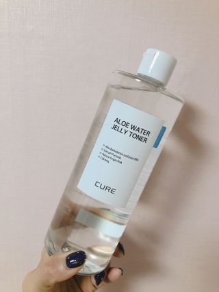김정문알로에 큐어 큐어 알로에 워터 젤리 토너 500ml — 5점을 준 리뷰어가 2021년 4월 올린 사용 사진