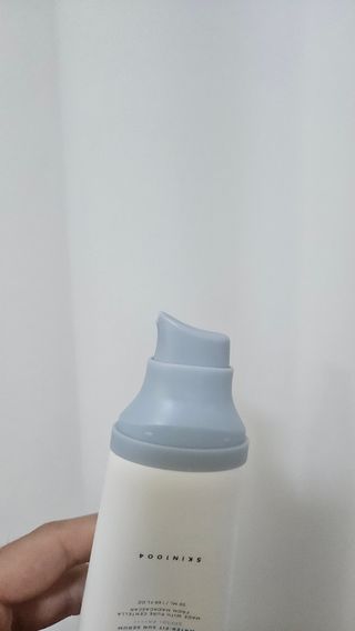[스킨1004] 마다가스카르 센텔라 히알루-시카 워터핏 선세럼 50ml — 5점을 준 리뷰어가 2024년 5월 올린 사용 사진