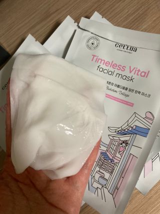 세뚜아(Cettua) 나우[세뚜아] 타임리스 바이탈 페이셜 마스크팩  Cettua Timeless  Vital Mask 4매 — 4점을 준 리뷰어가 2024년 3월 올린 사용 사진