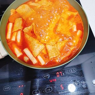 응큼떡볶이 — 4점을 준 리뷰어가 2021년 3월 올린 사용 사진