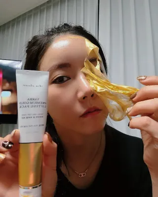 스킨클로저 바르바 프리미엄 골드리프팅팩 바르바 골드리프팅팩 — 5점을 준 리뷰어가 2022년 10월 올린 사용 사진