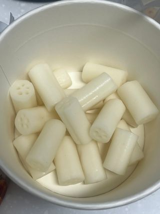 프리 [요리궁리] 타입 B (매콤,치즈,매콤까르보) 꽃떡볶이 6개입 세트 — 5점을 준 리뷰어가 2025년 2월 올린 사용 사진